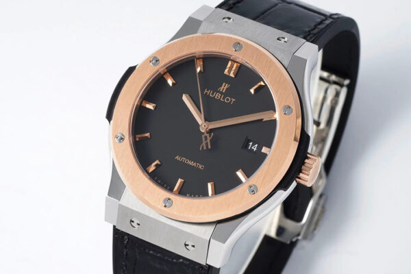 Hublot 42mm with Black Dial and Black Leather Strap - Image 2