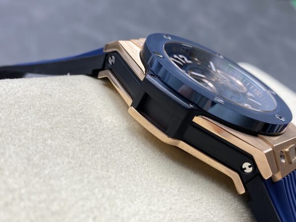 Hublot Big Bang 411.OX.1180.RX.1704 45mm with Blue Rubber Strap - Image 5