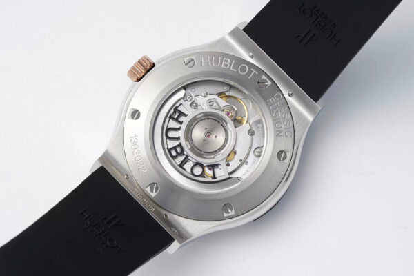 Hublot 42mm with Black Dial and Black Rubber Strap - Image 7
