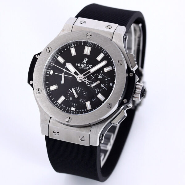 Hublot Big Bang 301.SM.1770.RX Men’s Silver Case 44mm Stainless Steel with Black Dial and Rubber Strap. - Image 2